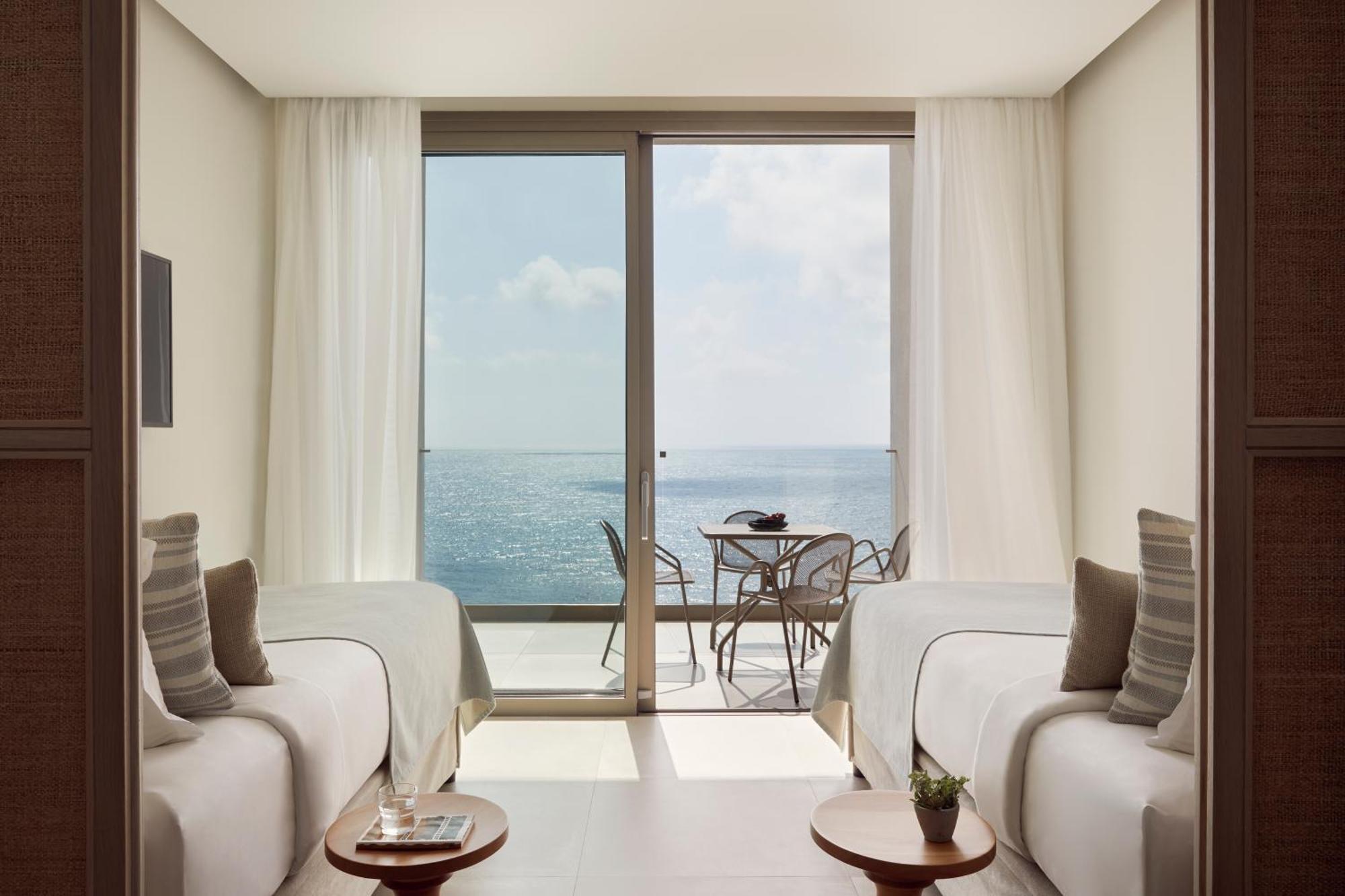 Курортный комплекс Mare Paphos 5*